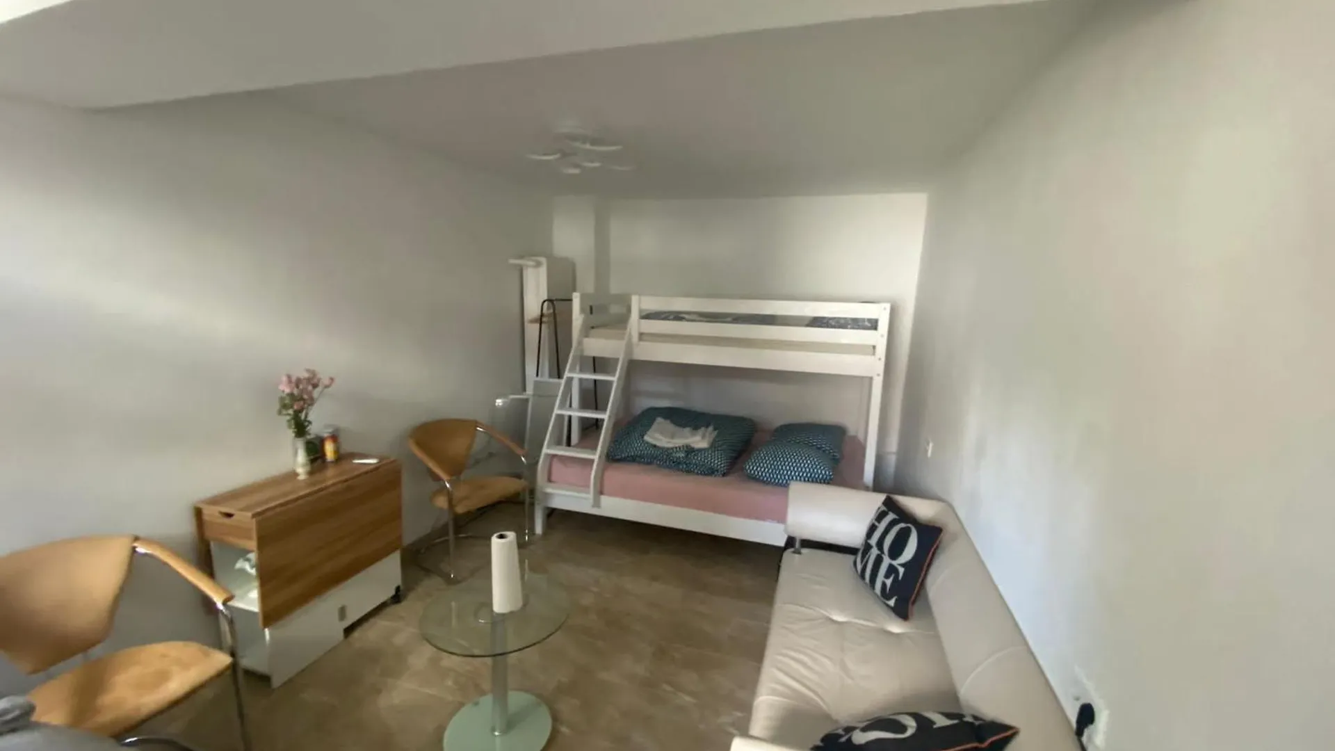 Gemuetliche Gaeste Suite Fuer Ruhige Naechte. Zentral Ichenhausen Apartment