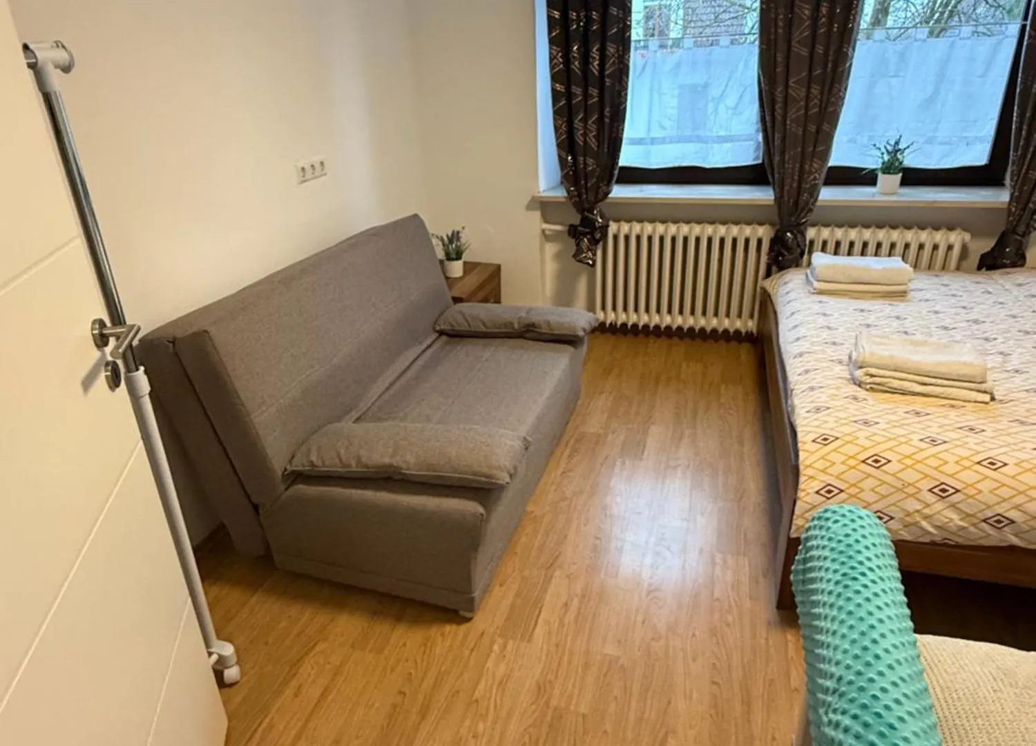 Apartment Gemuetliche Gaeste Suite Fuer Ruhige Naechte. Zentral Ichenhausen Deutschland